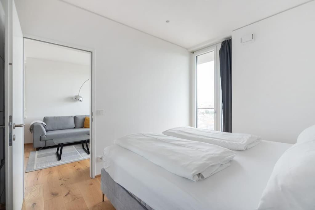 Hoch Hinaus, Neu Und Stilvoll Mit Pool Am Dach Apartman Bécs Kültér fotó