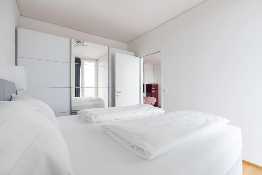 Hoch Hinaus, Neu Und Stilvoll Mit Pool Am Dach Apartman Bécs Kültér fotó