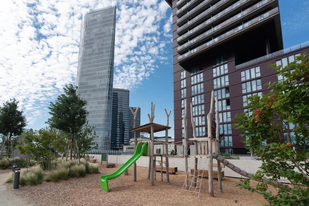Hoch Hinaus, Neu Und Stilvoll Mit Pool Am Dach Apartman Bécs Kültér fotó