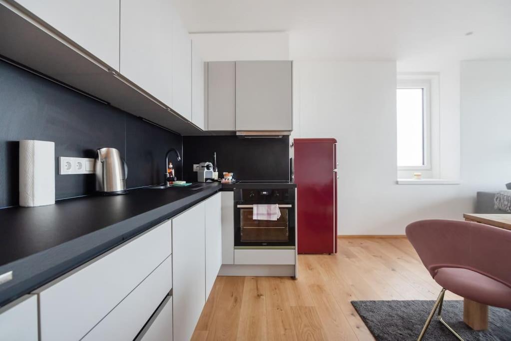 Hoch Hinaus, Neu Und Stilvoll Mit Pool Am Dach Apartman Bécs Kültér fotó