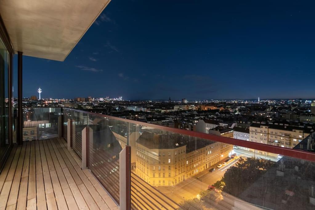 Hoch Hinaus, Neu Und Stilvoll Mit Pool Am Dach Apartman Bécs Kültér fotó